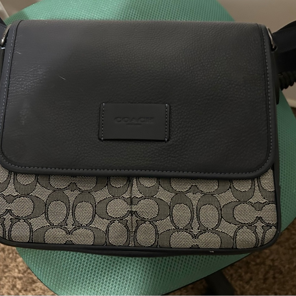 Stylish Coach Black and Gray Shoulder Bag